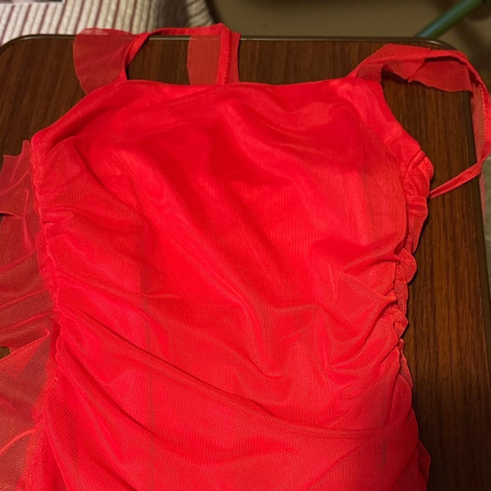 Elegant Red Ruched Dress - Picture 3 of 7